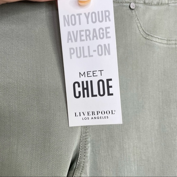 Liverpool Chloe Crop Rolled Cuff High Jean - Picture 5 of 11